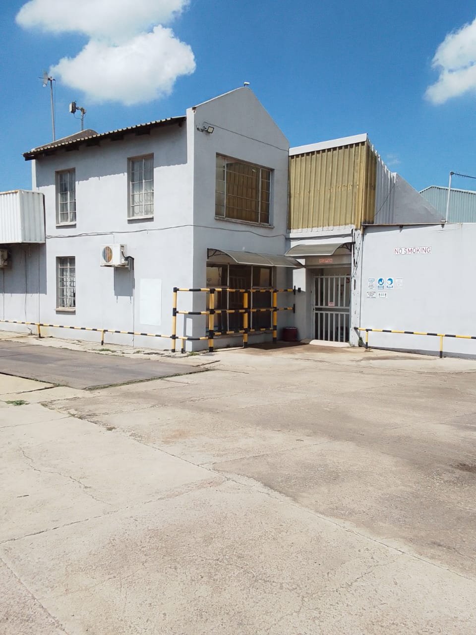 Cemlock – 1,252m² Warehouse + 6,017m² Yard | Prime Factory / Distribution Space To Let - image 4