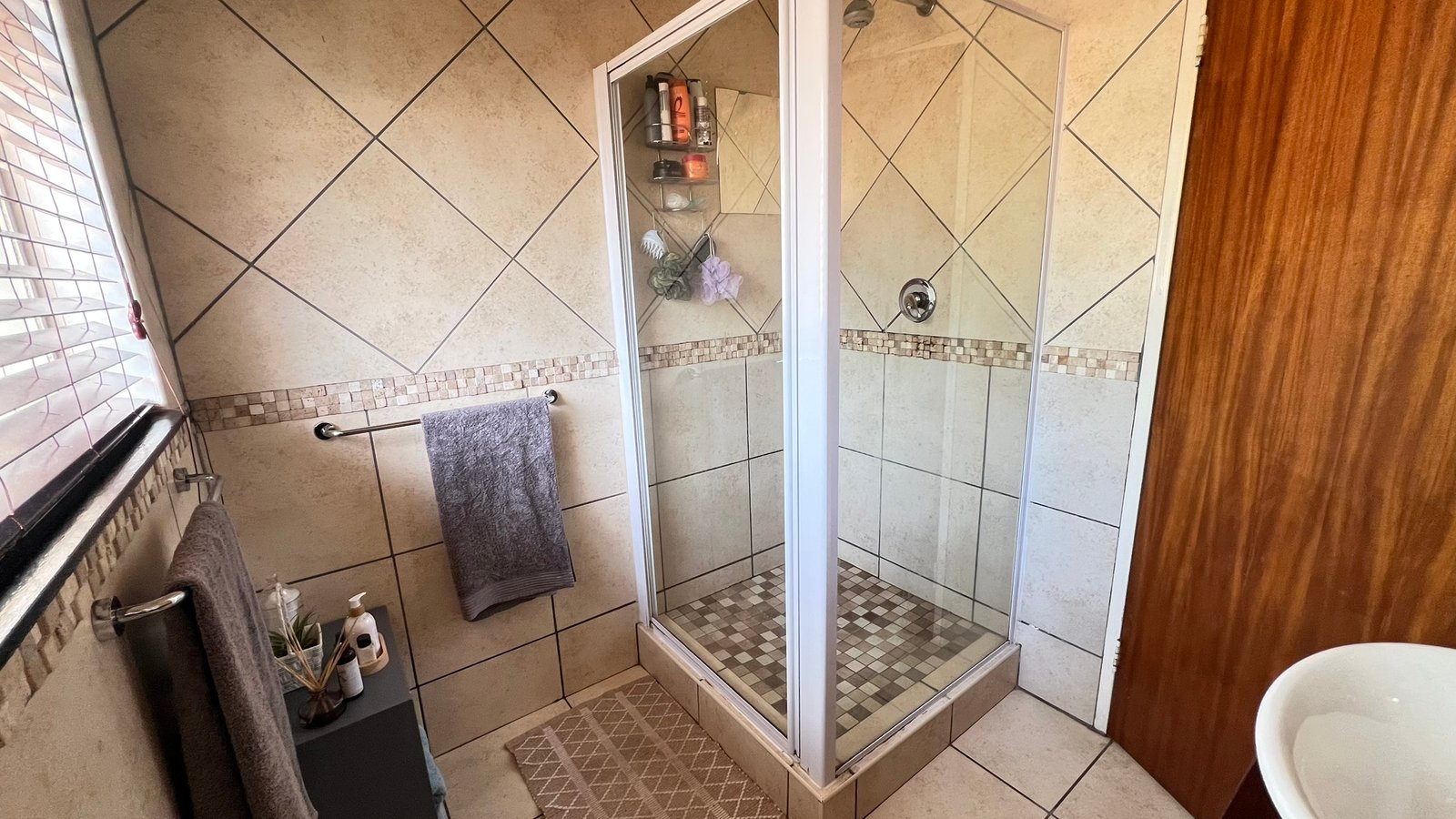 3 Bedroom Family Home for Sale image 5