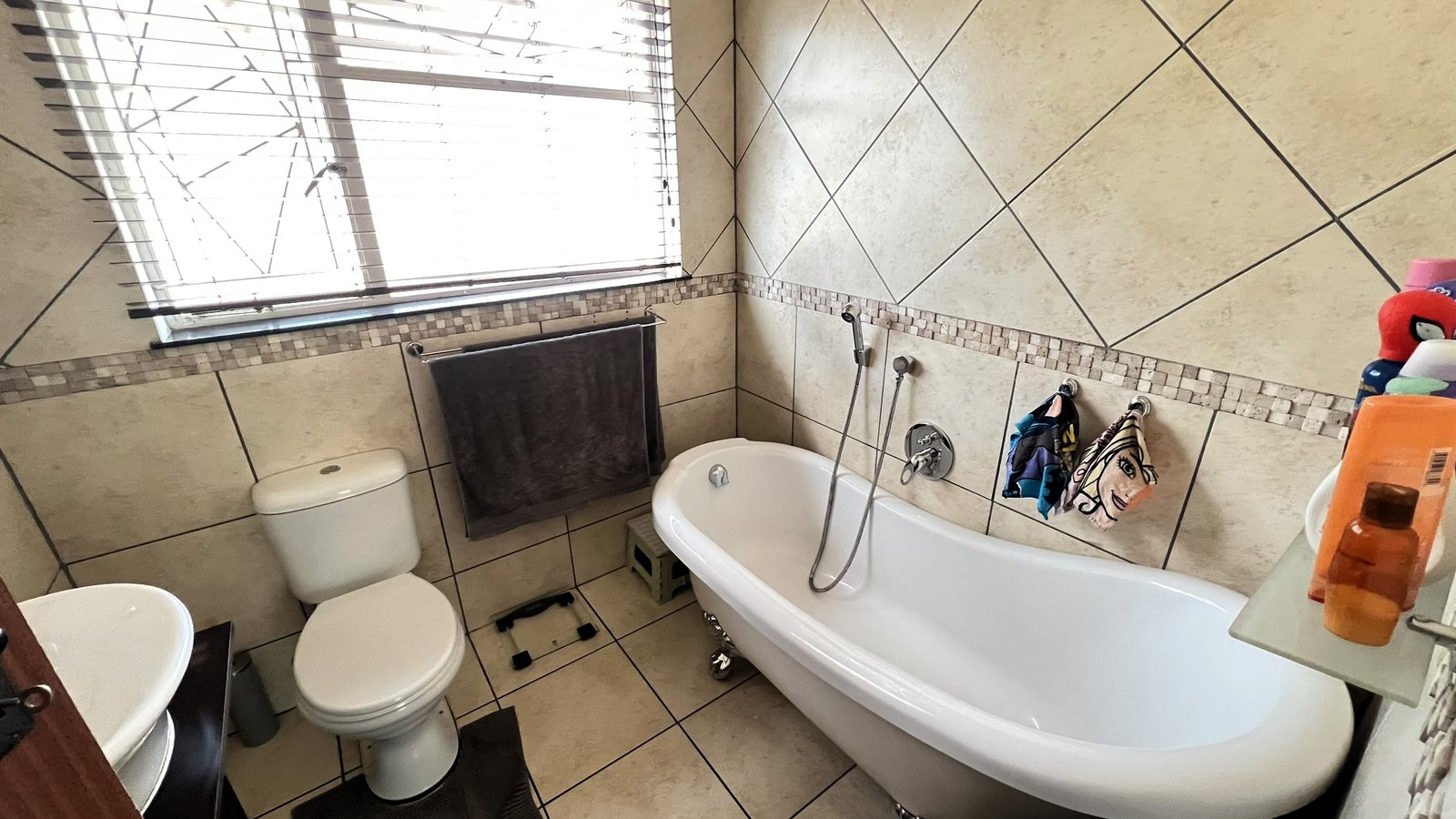 3 Bedroom Family Home for Sale image 7