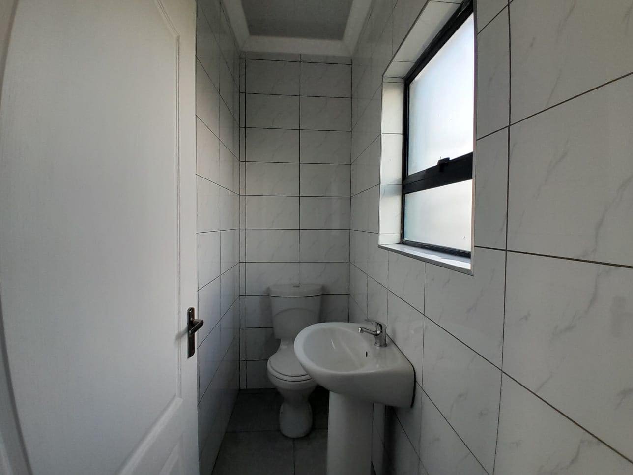 4-Bedroom House for Sale in Middleburg