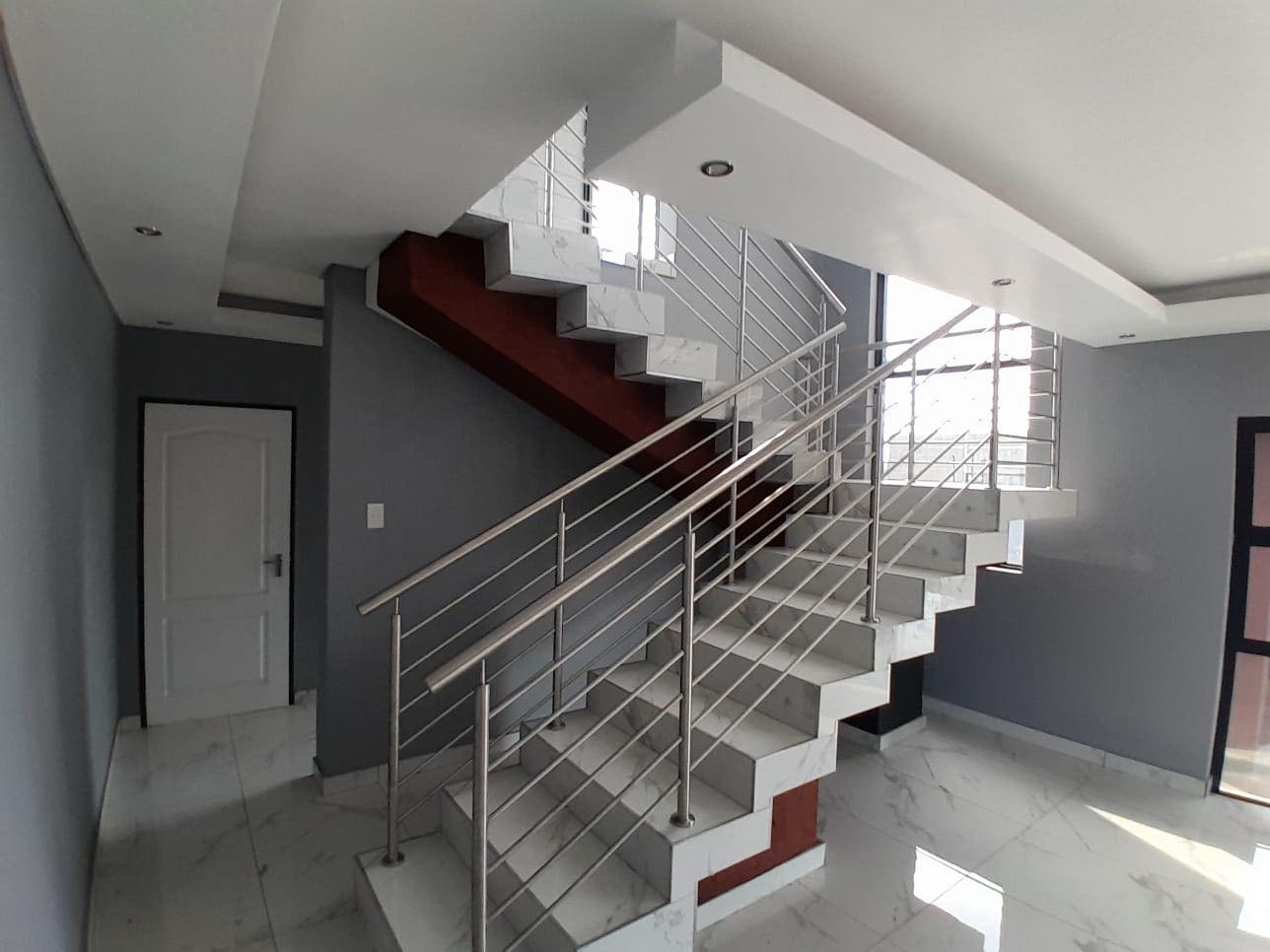 4-Bedroom House for Sale in Middleburg image 8