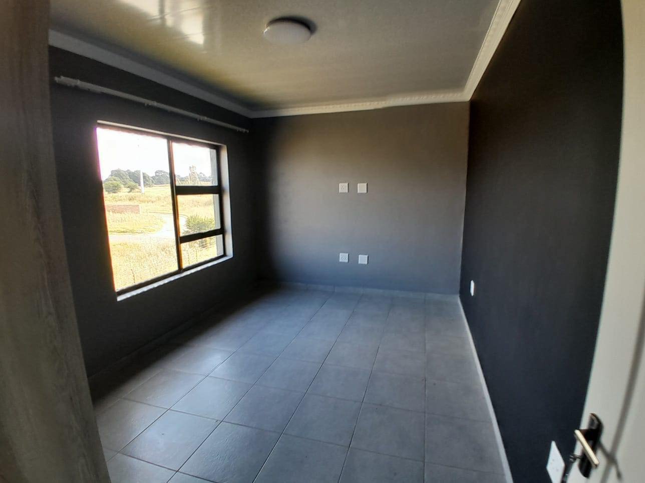 4-Bedroom House for Sale in Middleburg image 11