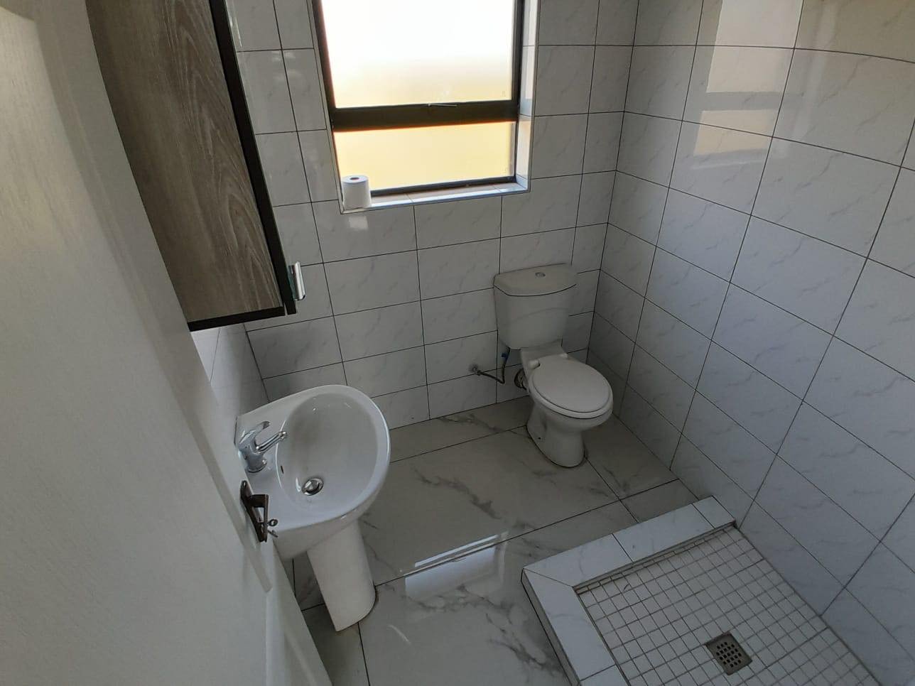 4-Bedroom House for Sale in Middleburg image 13