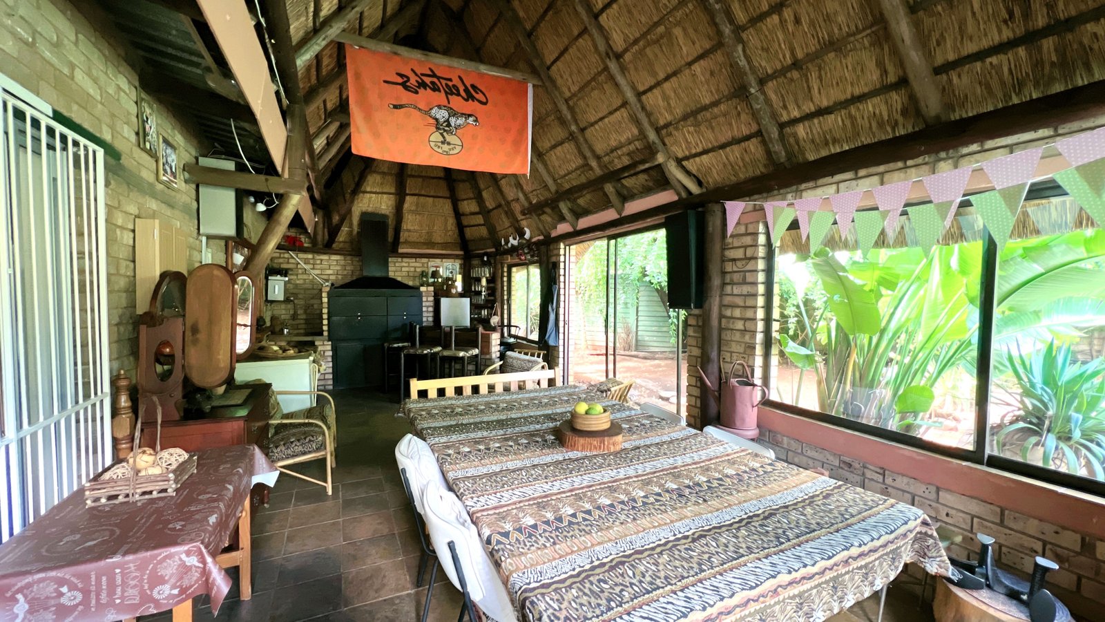 4 Bedroom Family Home for Sale in Langenhovenpark.