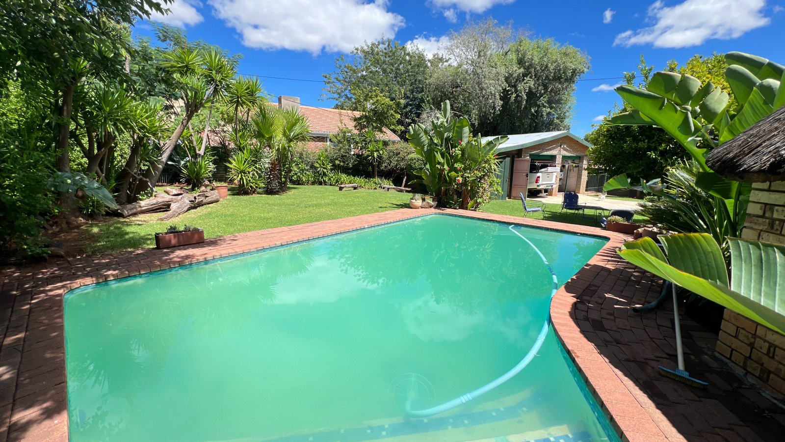 4 Bedroom Family Home for Sale in Langenhovenpark.
