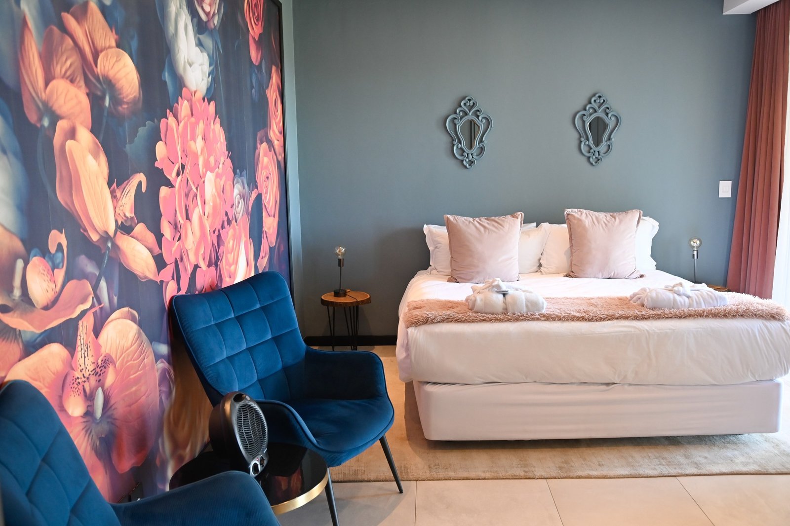 Luxury Beachfront Villa for Sale in Gansbaai – Romansbaai Estate - 6-Bed Oceanfront Guesthouse with 180° Sea Views image 10