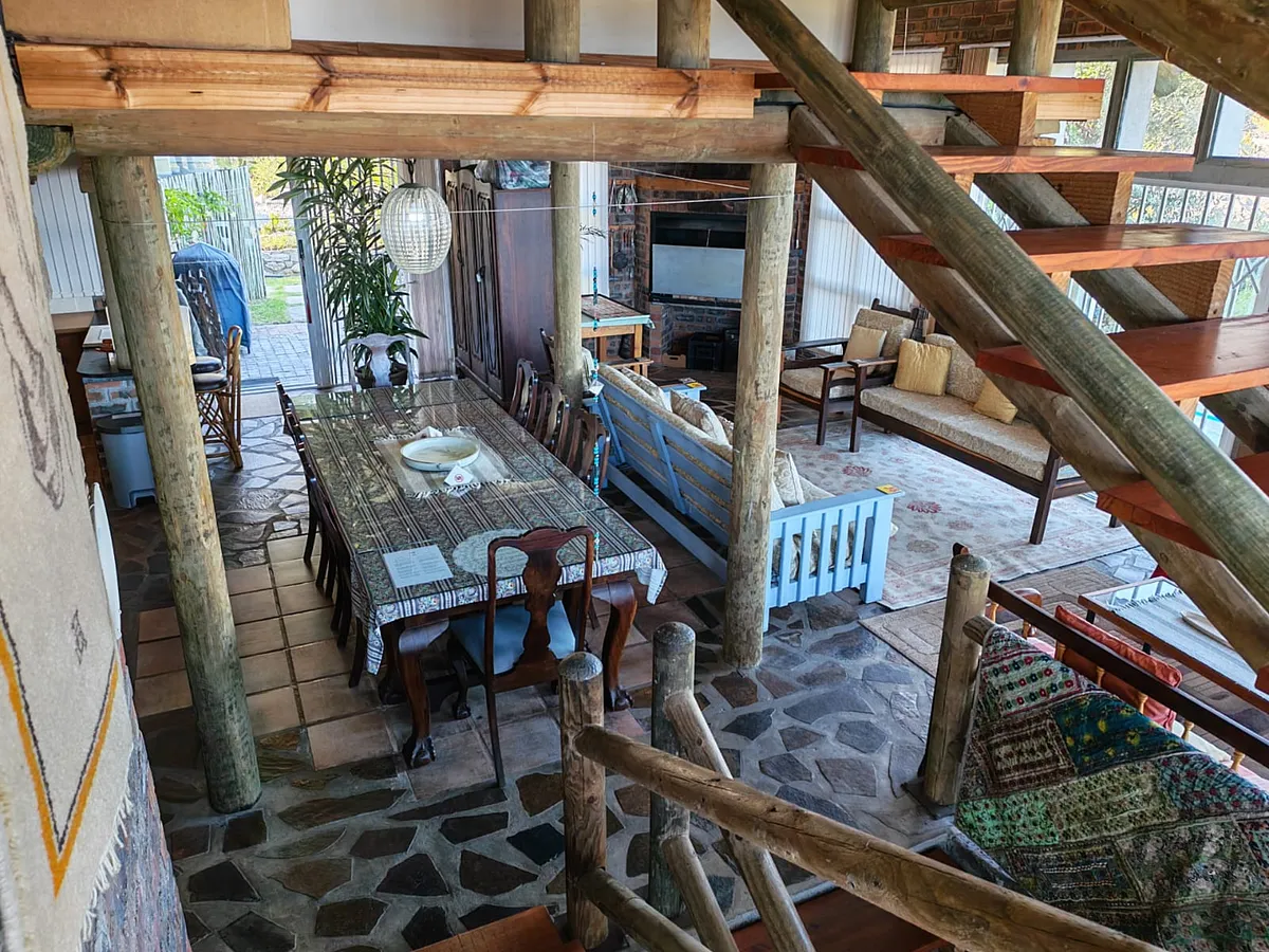 Mountain & Sea View Home for Sale in Betty’s Bay - 1,638Sqm Property with Guesthouse Income Potential image 3