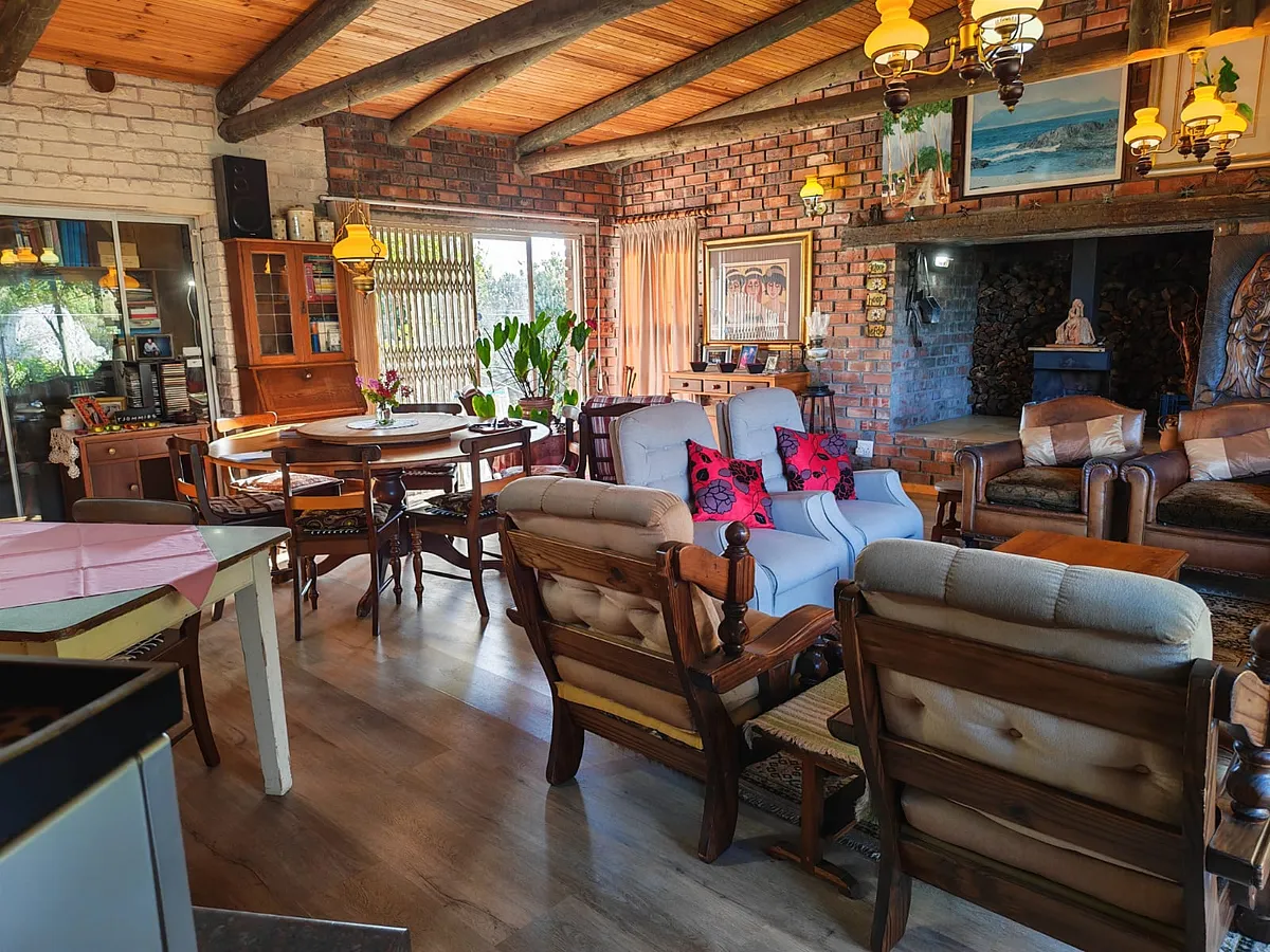 Mountain & Sea View Home for Sale in Betty’s Bay - 1,638Sqm Property with Guesthouse Income Potential image 5