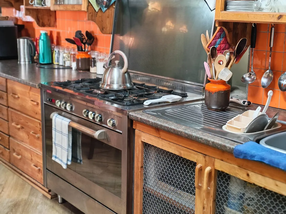 Mountain & Sea View Home for Sale in Betty’s Bay - 1,638Sqm Property with Guesthouse Income Potential image 7