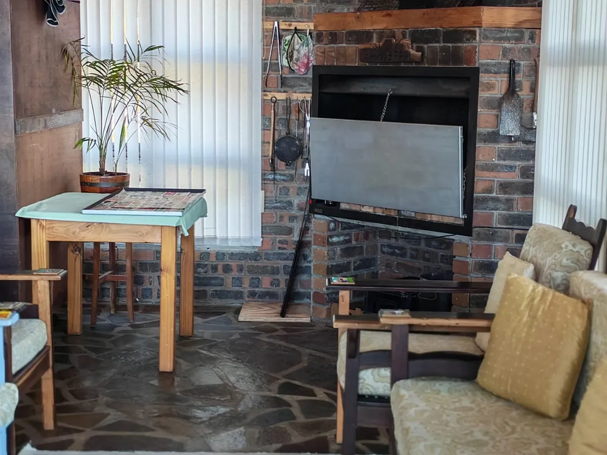 Mountain & Sea View Home for Sale in Betty’s Bay - 1,638Sqm Property with Guesthouse Income Potential image 12