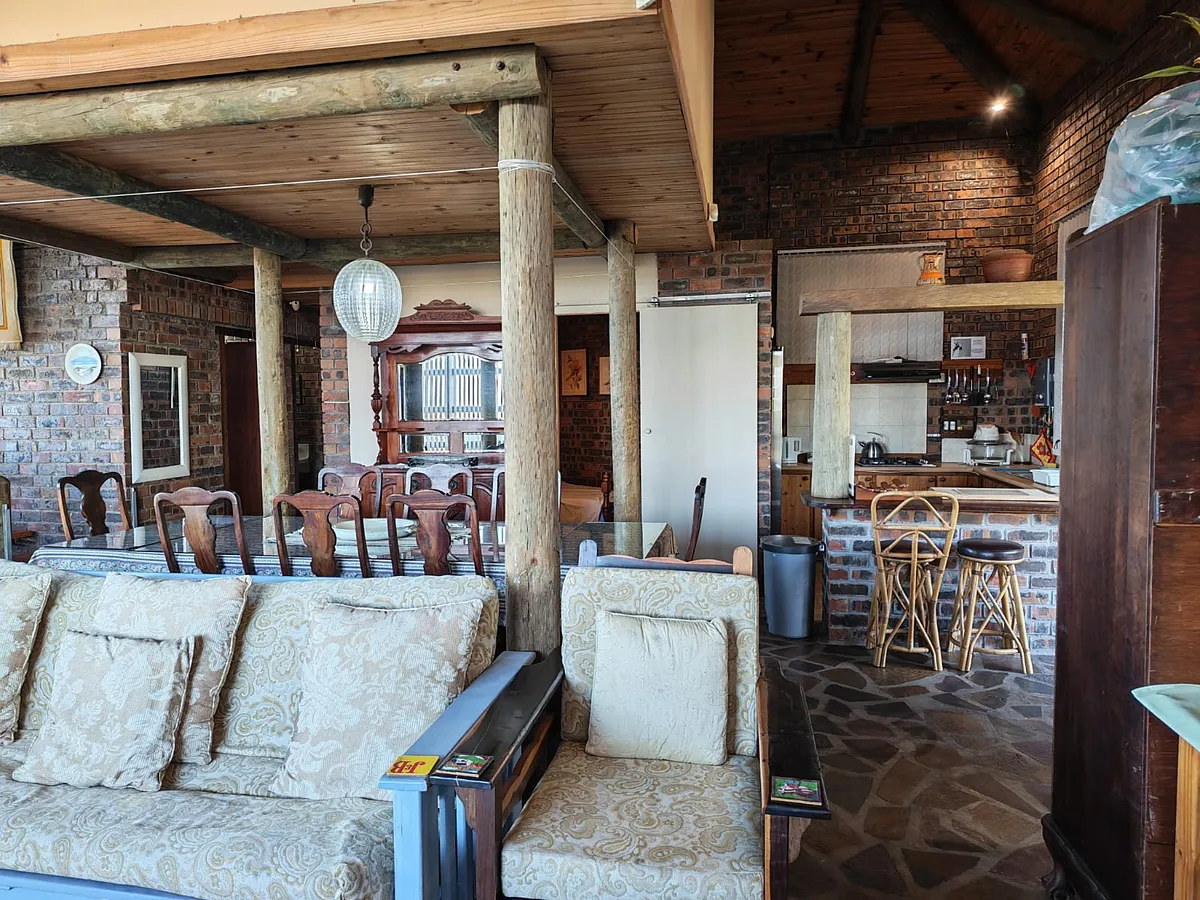 Mountain & Sea View Home for Sale in Betty’s Bay - 1,638Sqm Property with Guesthouse Income Potential image 13