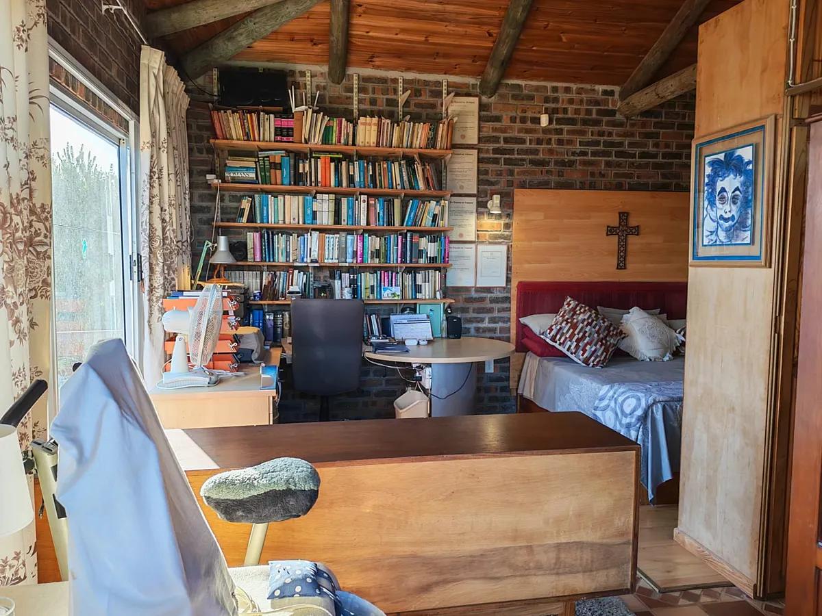 Mountain & Sea View Home for Sale in Betty’s Bay - 1,638Sqm Property with Guesthouse Income Potential image 14