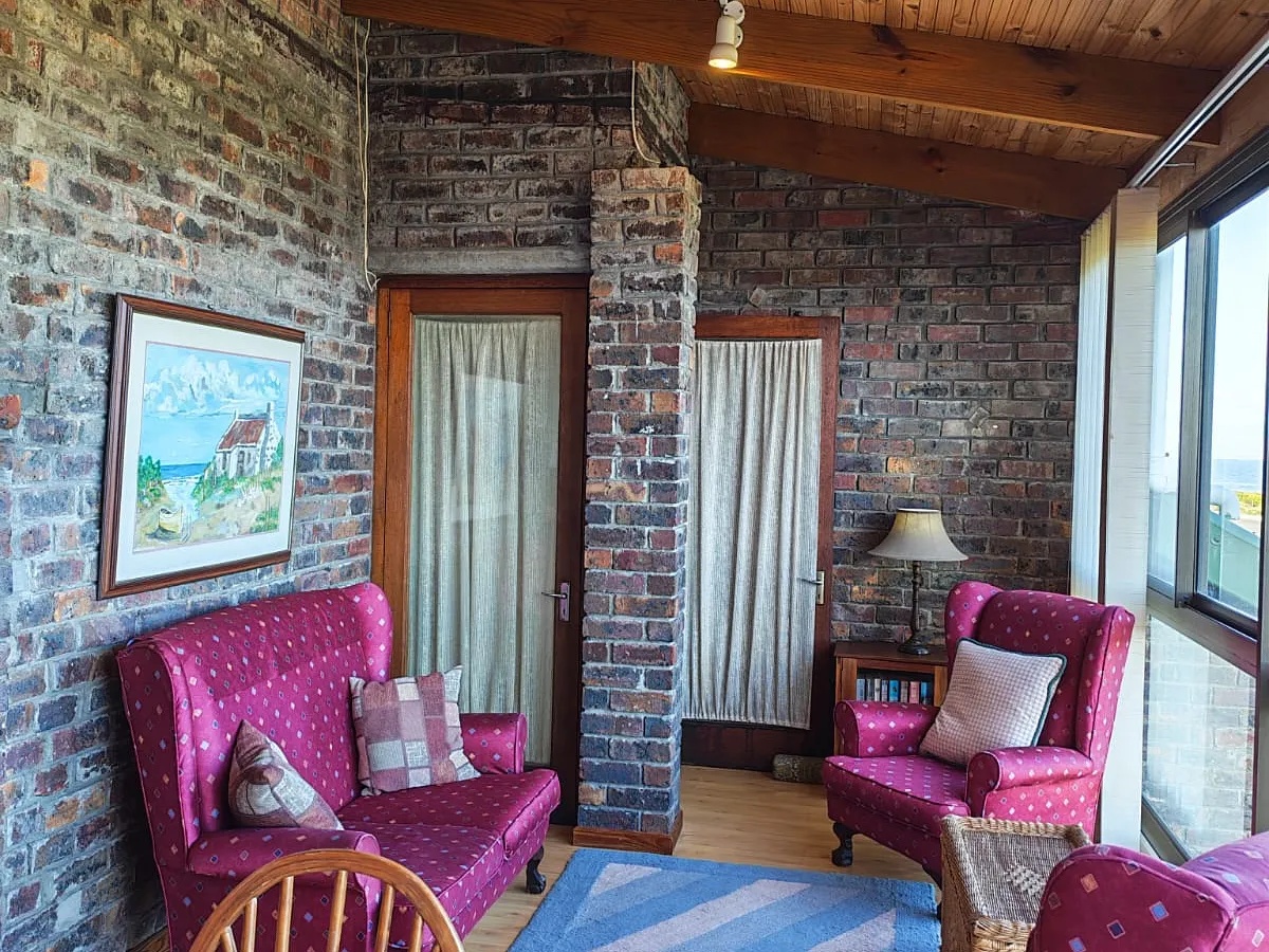 Mountain & Sea View Home for Sale in Betty’s Bay - 1,638Sqm Property with Guesthouse Income Potential image 15