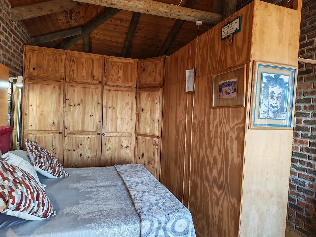 Mountain & Sea View Home for Sale in Betty’s Bay - 1,638Sqm Property with Guesthouse Income Potential image 20