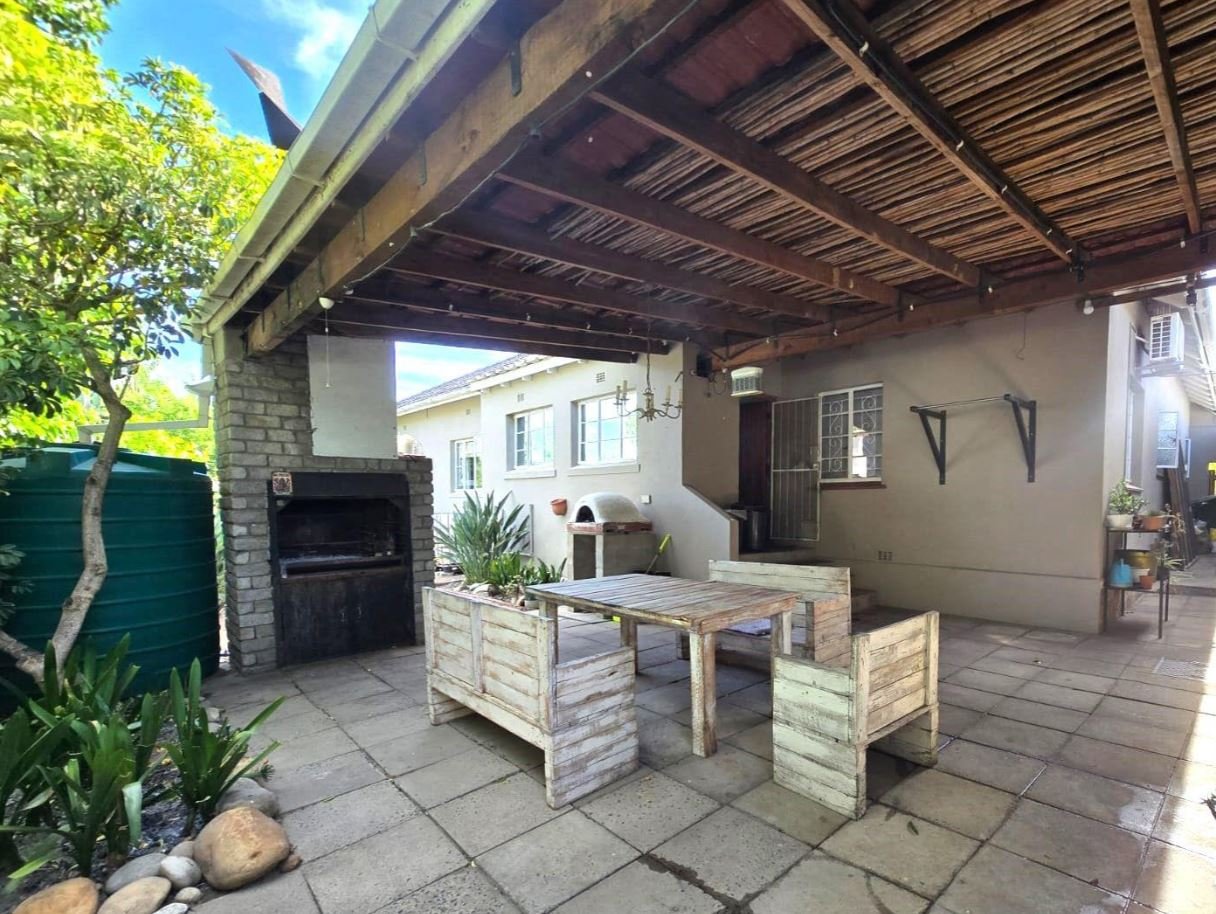 5-Bed Family Home for Sale in Lemoenkloof, Paarl - Income Potential, Views & Solar Features image 13