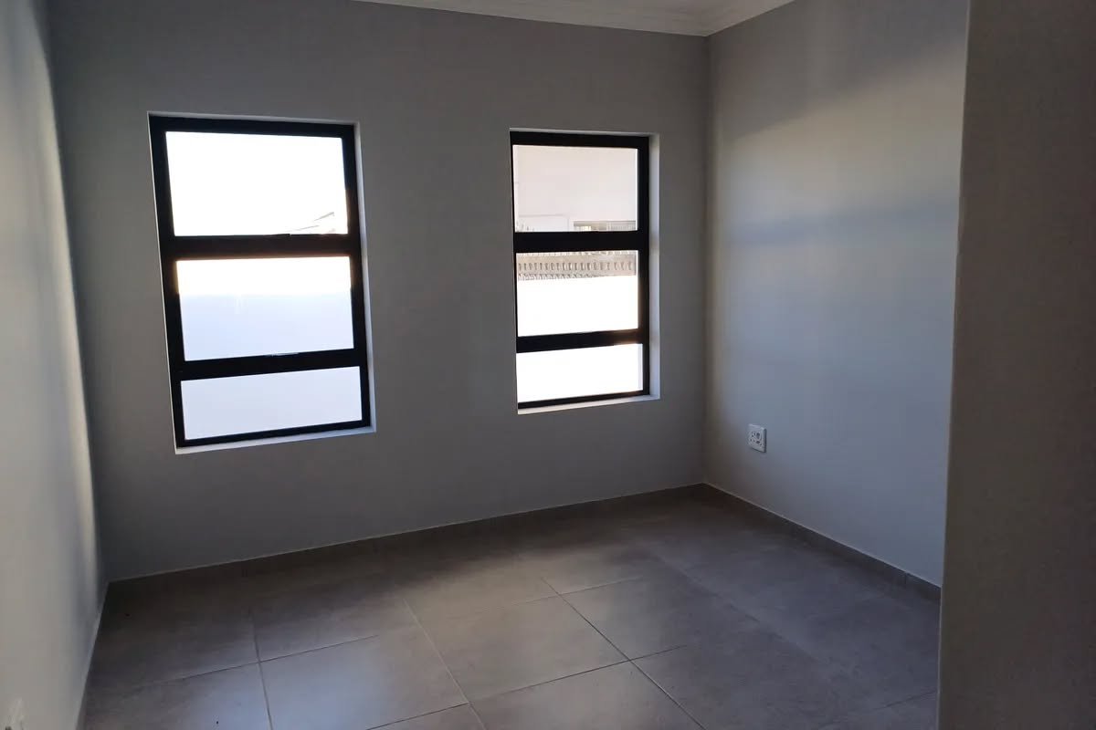 Beautiful 3 Bedroom House for Sale in Sandy Point Beach Estate