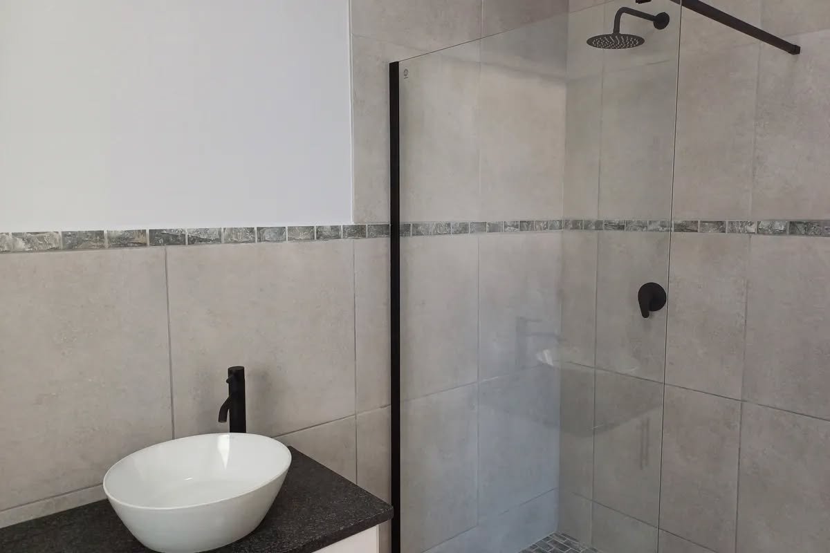 Beautiful 3 Bedroom House for Sale in Sandy Point Beach Estate image 10