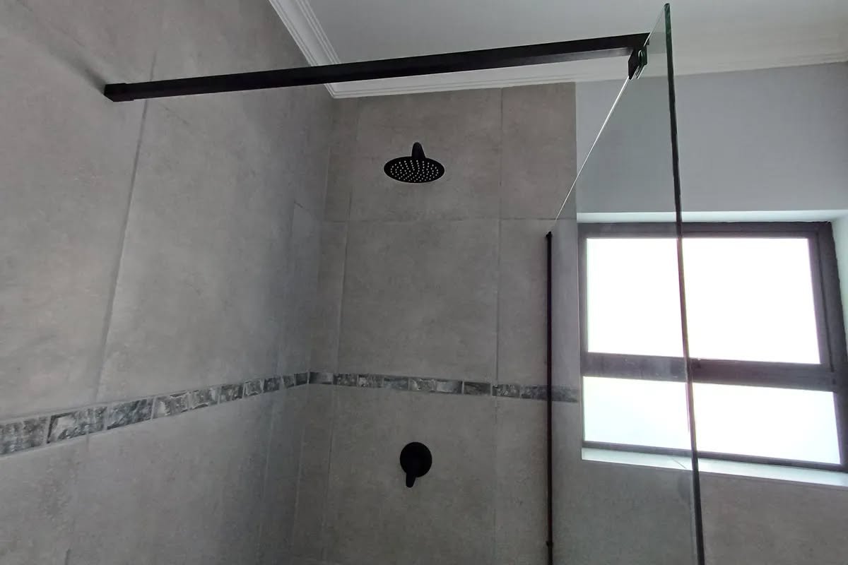 Beautiful 3 Bedroom House for Sale in Sandy Point Beach Estate image 14