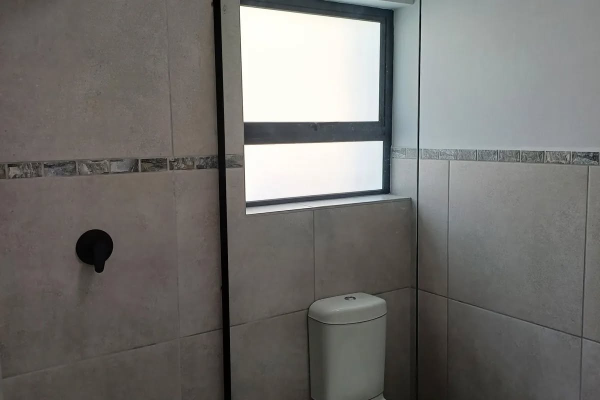 Beautiful 3 Bedroom House for Sale in Sandy Point Beach Estate image 15