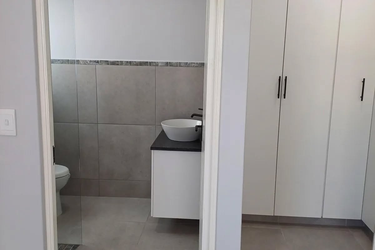 Beautiful 3 Bedroom House for Sale in Sandy Point Beach Estate image 17