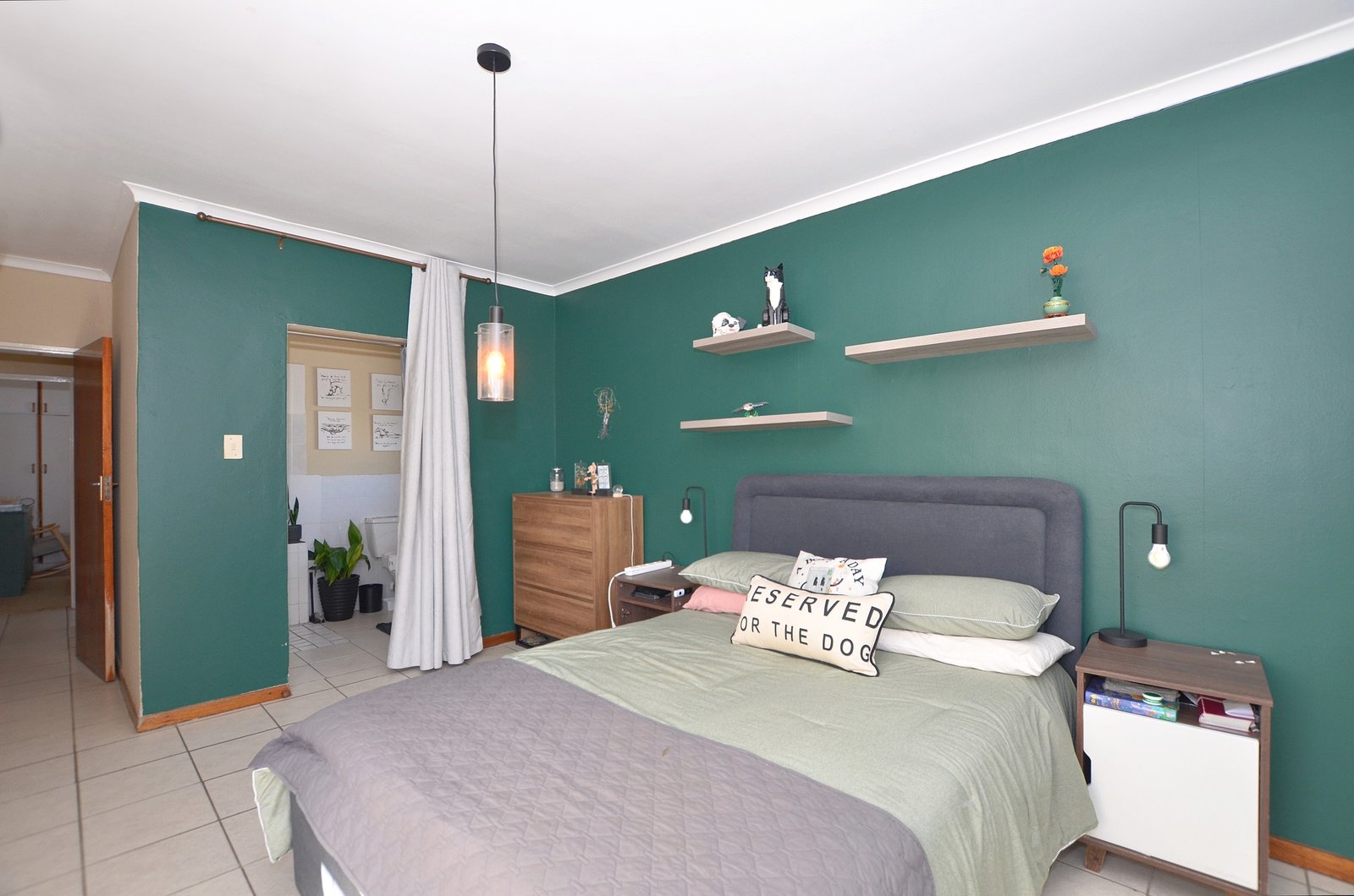 4 Bedroom Coastal Home for Sale in Yzerfontein Old Town - Walk to the Beach & Ocean Views image 13