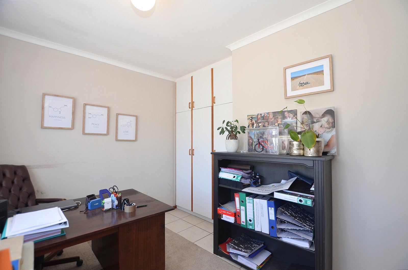 4 Bedroom Coastal Home for Sale in Yzerfontein Old Town - Walk to the Beach & Ocean Views image 17