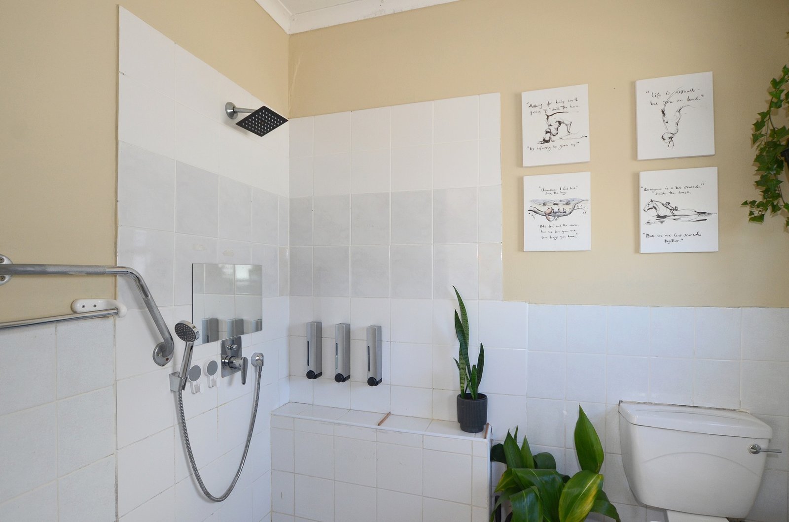 4 Bedroom Coastal Home for Sale in Yzerfontein Old Town - Walk to the Beach & Ocean Views image 18