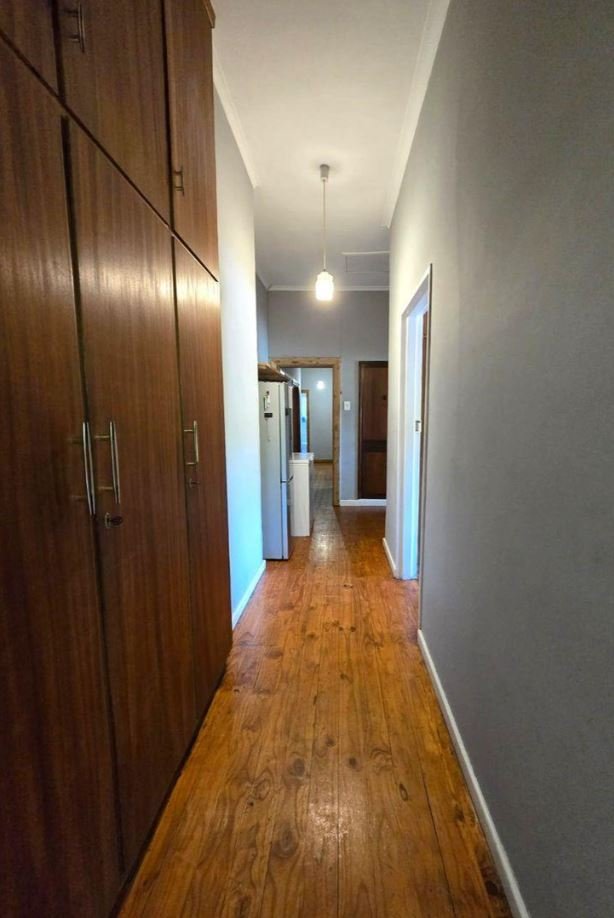 5 Bedroom Investment Property with Rental Income & Granny Flat Potential – Lemoenkloof