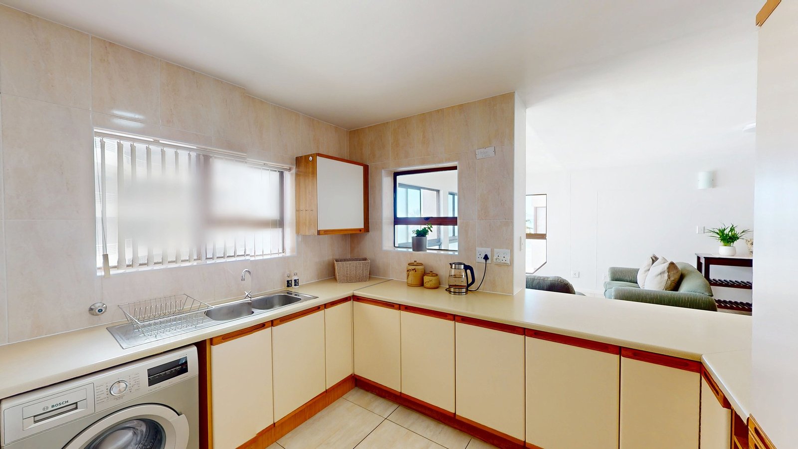 3 Bedroom Beachfront Apartment for Sale in Strand Golden Mile | Ocean Views & Holiday Letting Allowed image 8