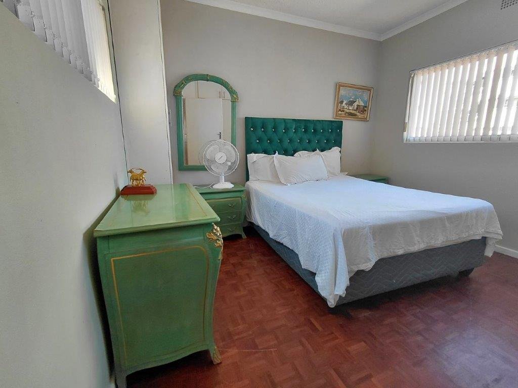 1 Bedroom Ground Floor Apartment for Sale in Strand – Walk to Beach, Lock-Up Garage & Airbnb Potential image 6