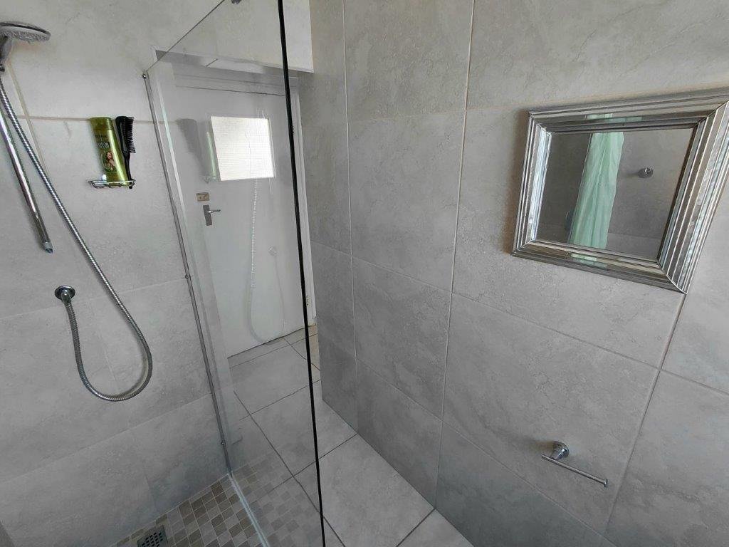 1 Bedroom Ground Floor Apartment for Sale in Strand – Walk to Beach, Lock-Up Garage & Airbnb Potential image 10