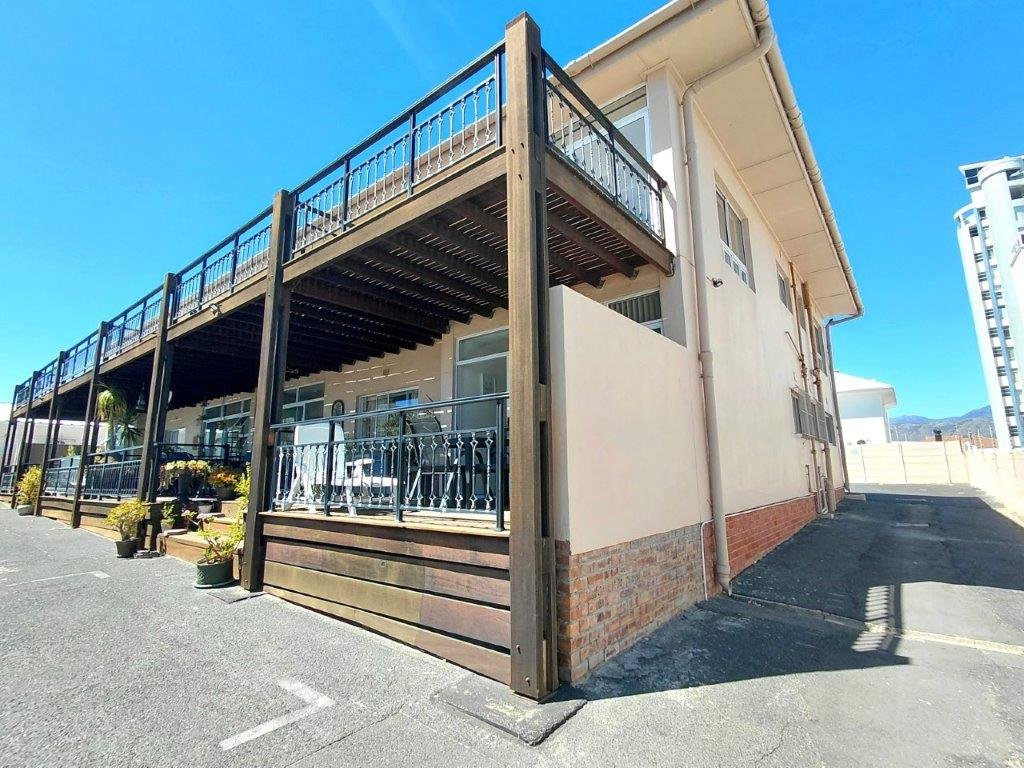 1 Bedroom Ground Floor Apartment for Sale in Strand – Walk to Beach, Lock-Up Garage & Airbnb Potential image 13
