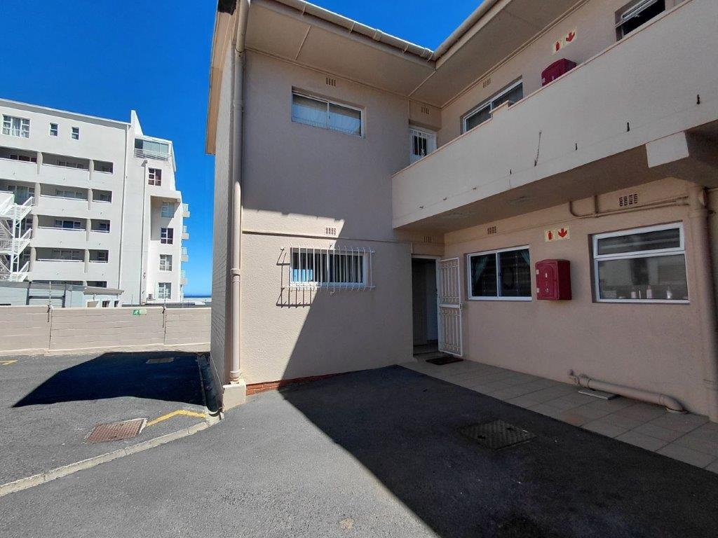 1 Bedroom Ground Floor Apartment for Sale in Strand – Walk to Beach, Lock-Up Garage & Airbnb Potential image 15