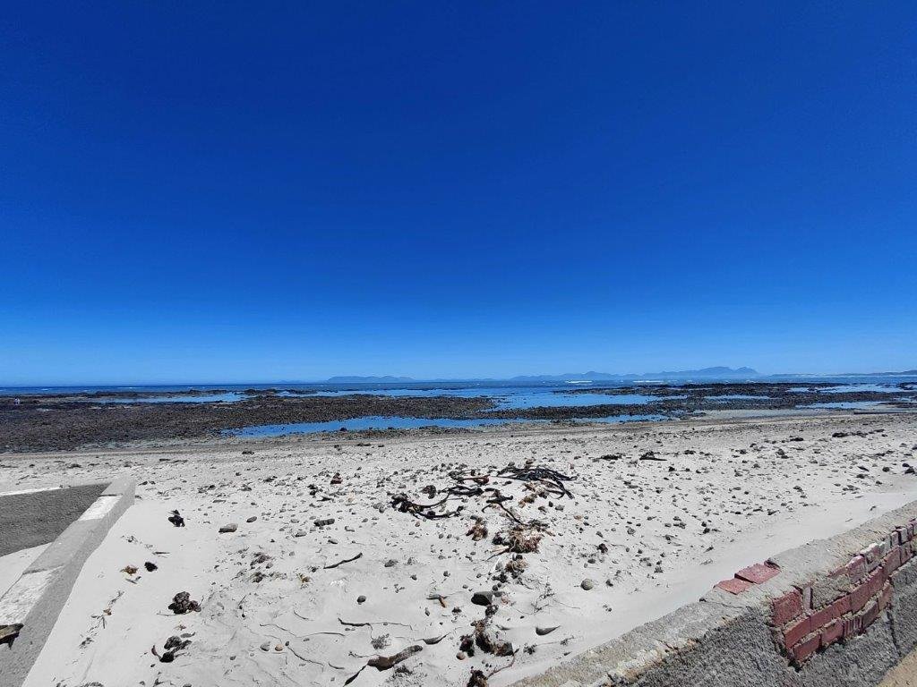 1 Bedroom Ground Floor Apartment for Sale in Strand – Walk to Beach, Lock-Up Garage & Airbnb Potential image 18