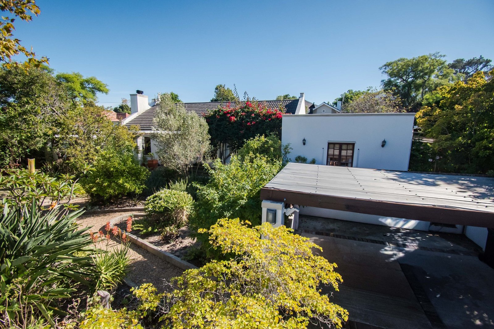 3 Bedroom Cape Cottage for Sale in Somerset West | Granny Flat, Garden & Walk to Somerset House