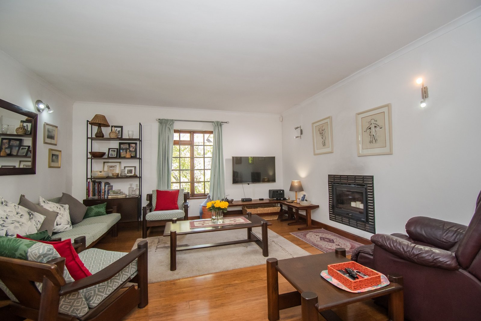 3 Bedroom Cape Cottage for Sale in Somerset West | Granny Flat, Garden & Walk to Somerset House image 6