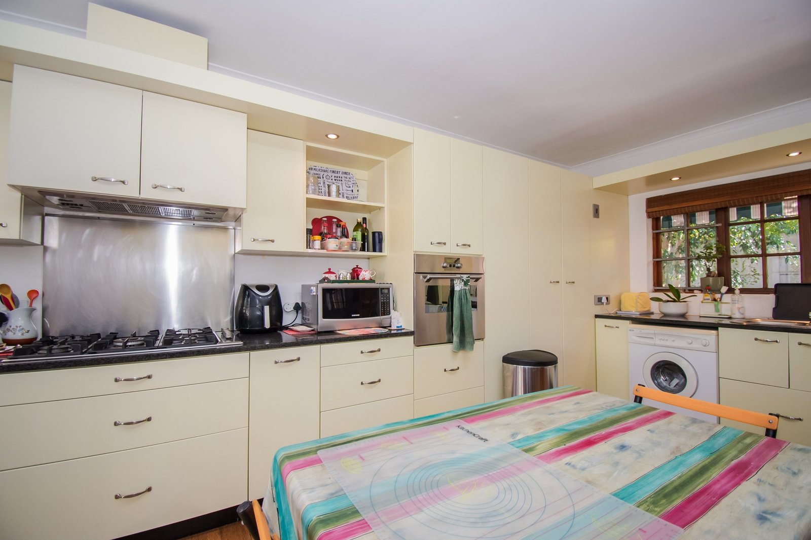 3 Bedroom Cape Cottage for Sale in Somerset West | Granny Flat, Garden & Walk to Somerset House image 7