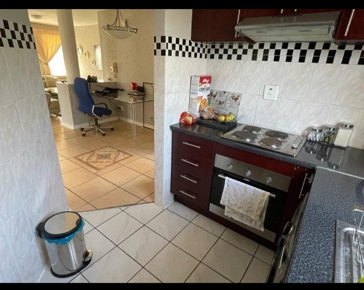2 Bedroom Ground Floor Apartment for Sale in Vorna Valley, Midrand | Private Garden image 5