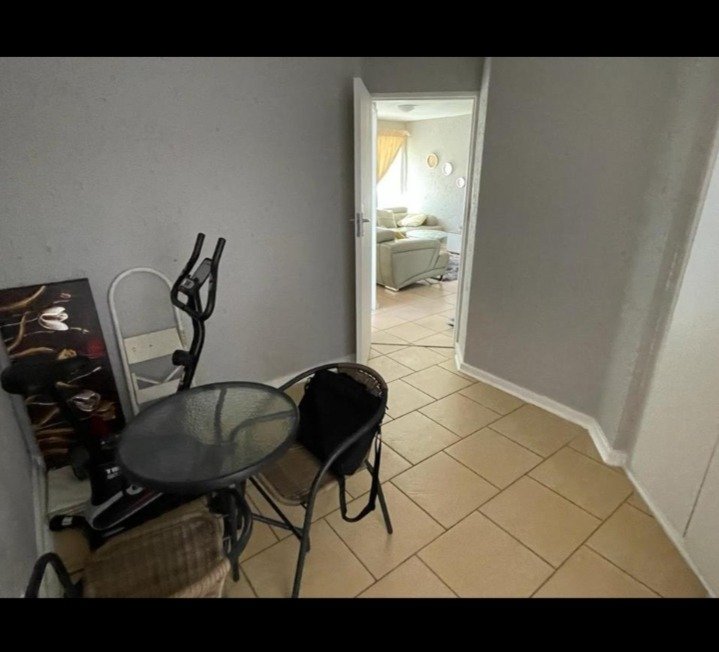 2 Bedroom Ground Floor Apartment for Sale in Vorna Valley, Midrand | Private Garden image 12