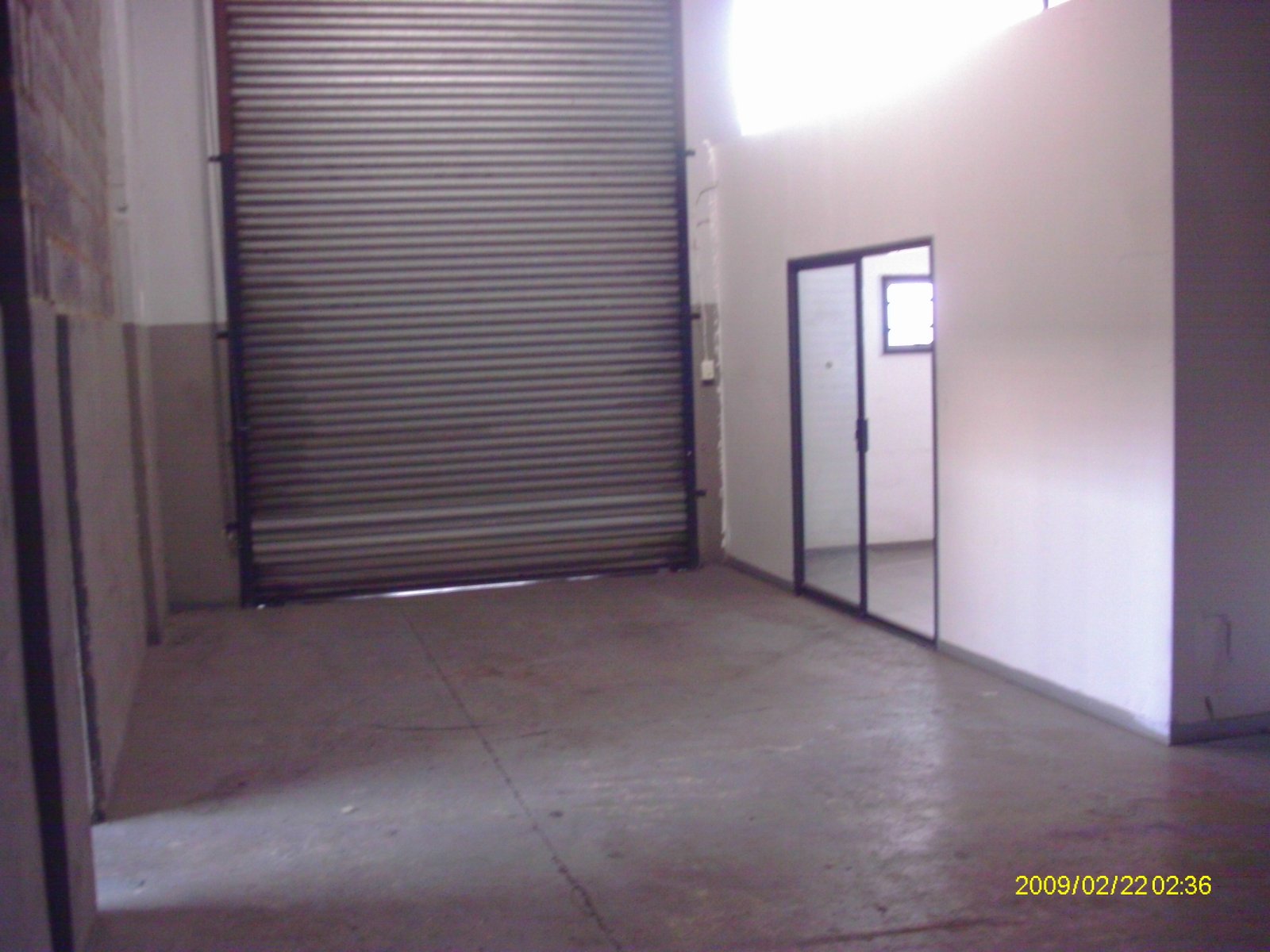 F8 - 225m² Warehouse Distribution Space to Let