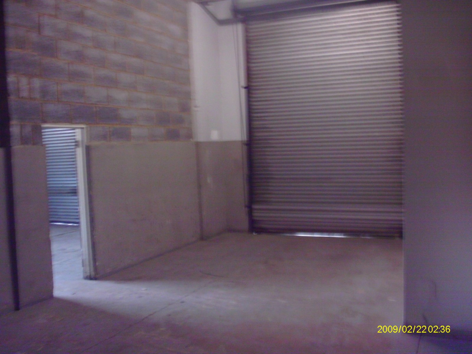 F8 - 225m² Warehouse Distribution Space to Let