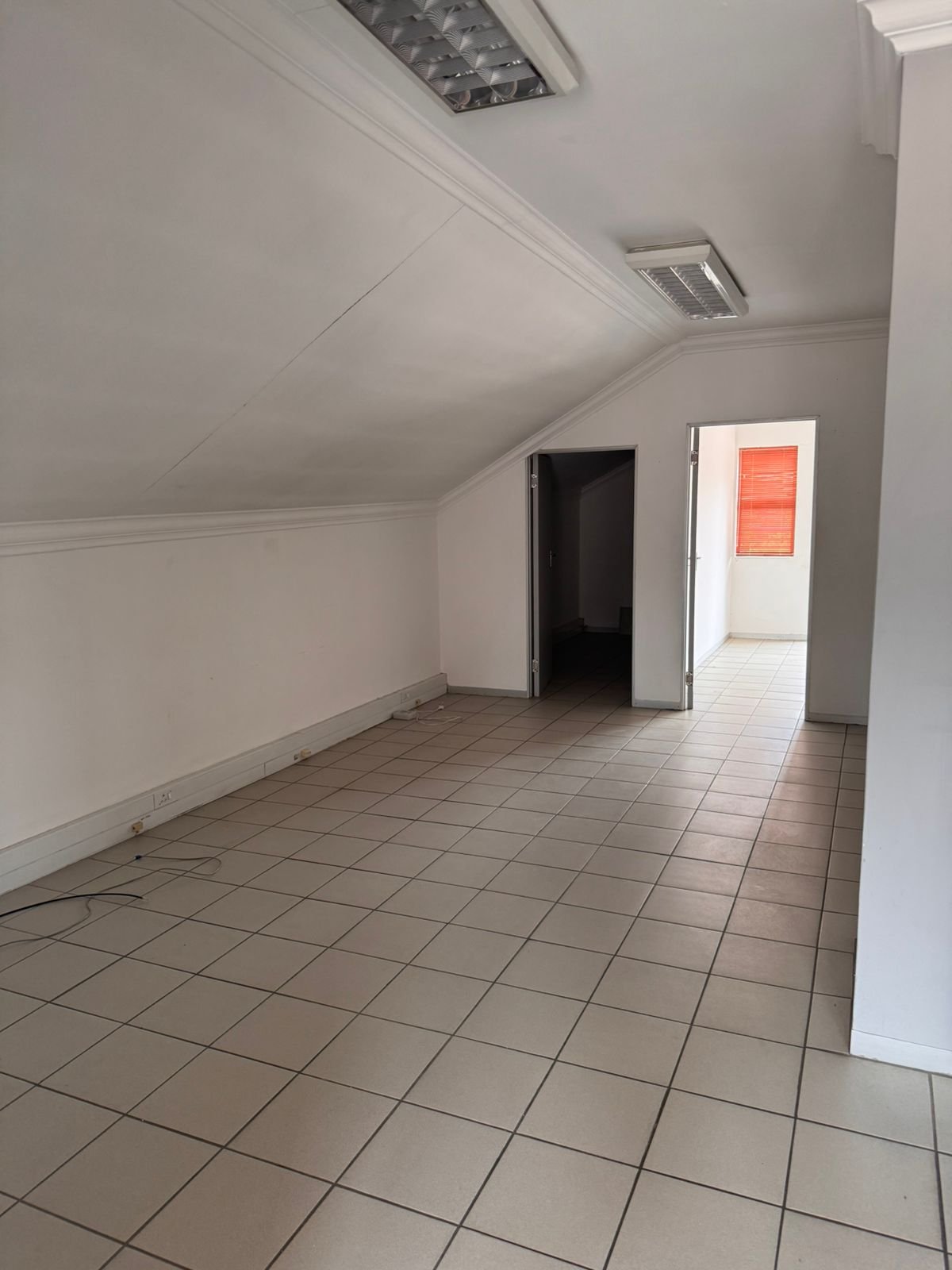 90m² Loft Office Space to Let at Hammets Crossing Office Park - Modern Commercial Unit with Balconies image 3