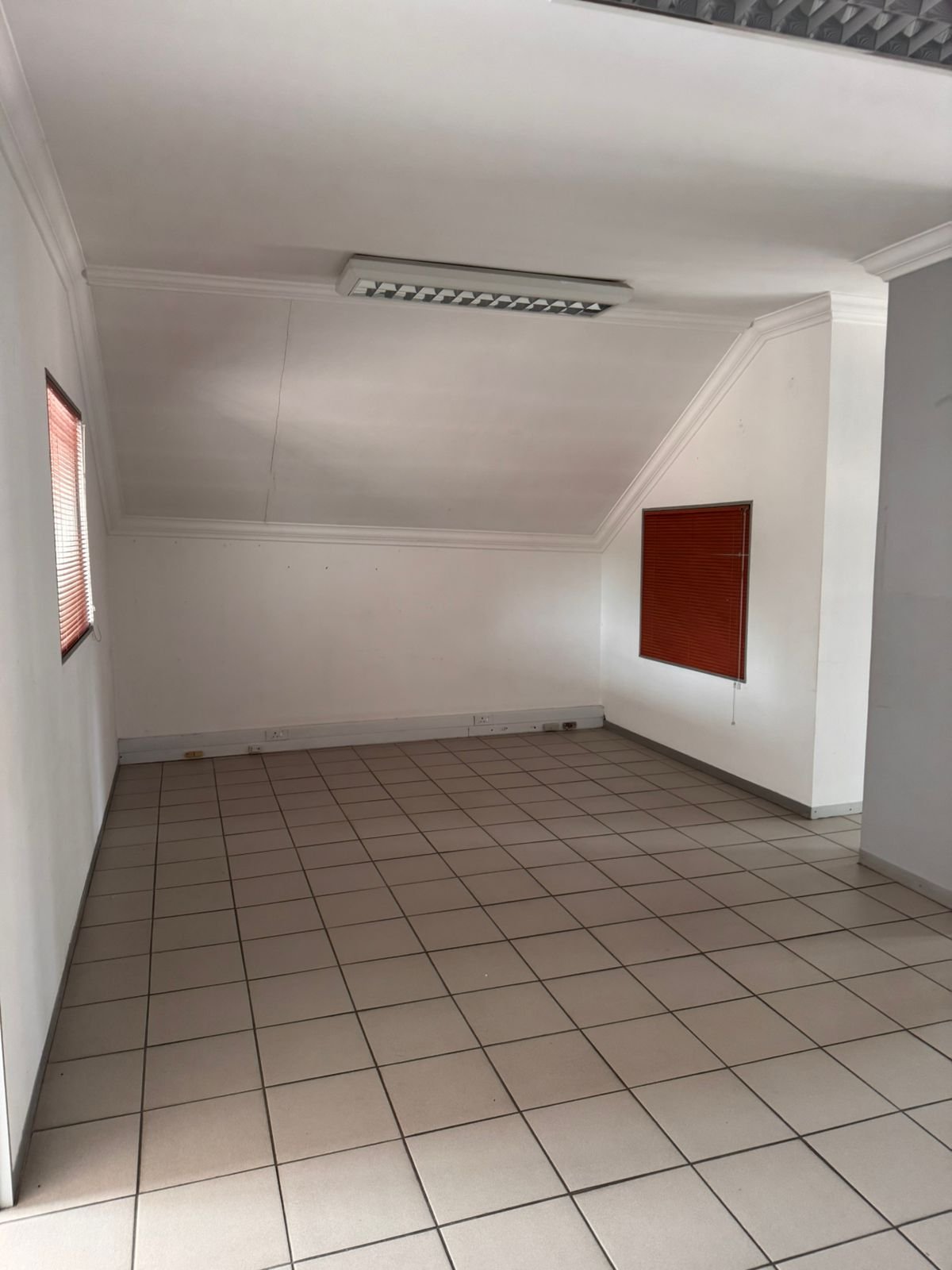 90m² Loft Office Space to Let at Hammets Crossing Office Park - Modern Commercial Unit with Balconies image 7
