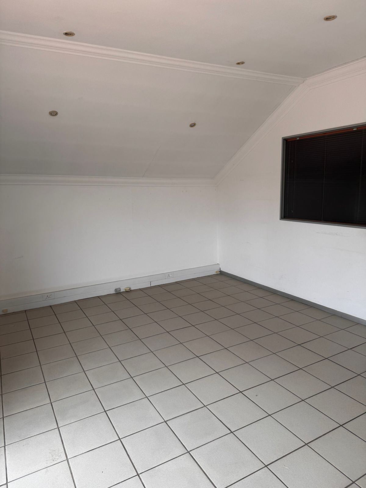 90m² Loft Office Space to Let at Hammets Crossing Office Park - Modern Commercial Unit with Balconies image 10
