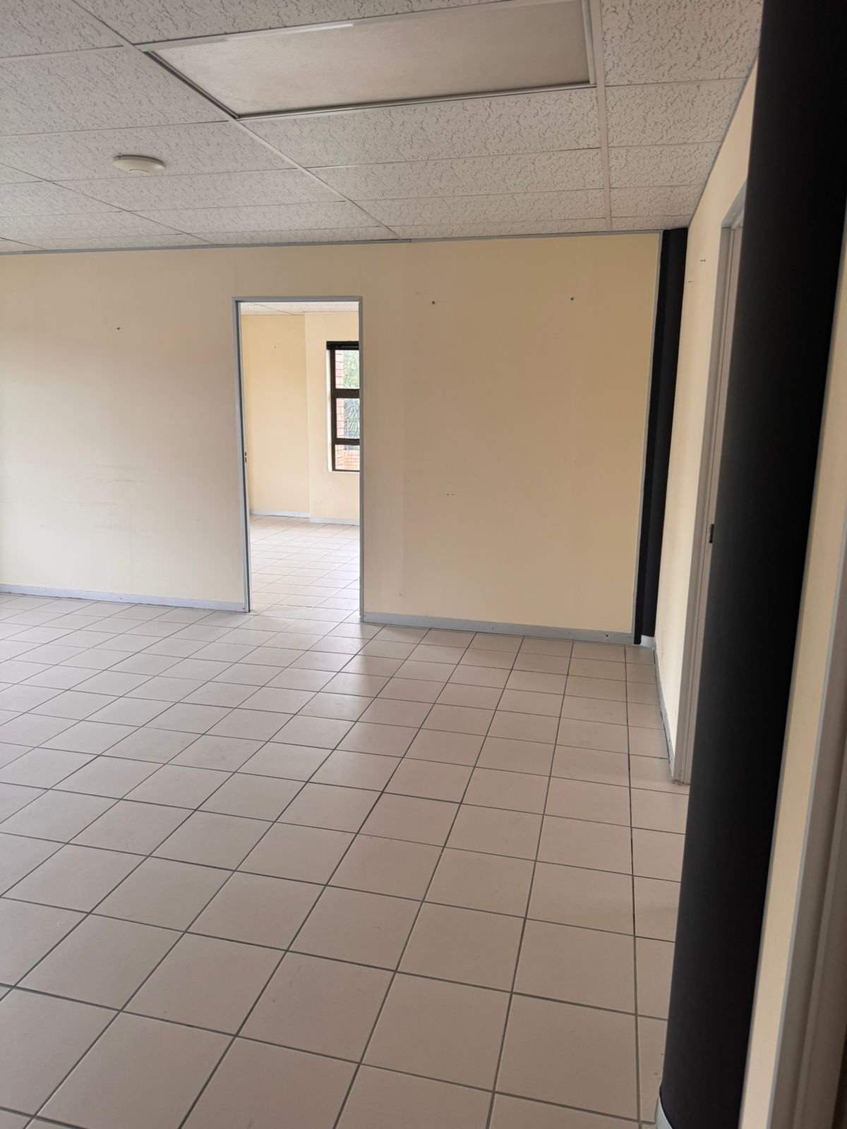 145m² Office Space to Let at Hammets Crossing Office Park - Prime Commercial Offices image 6