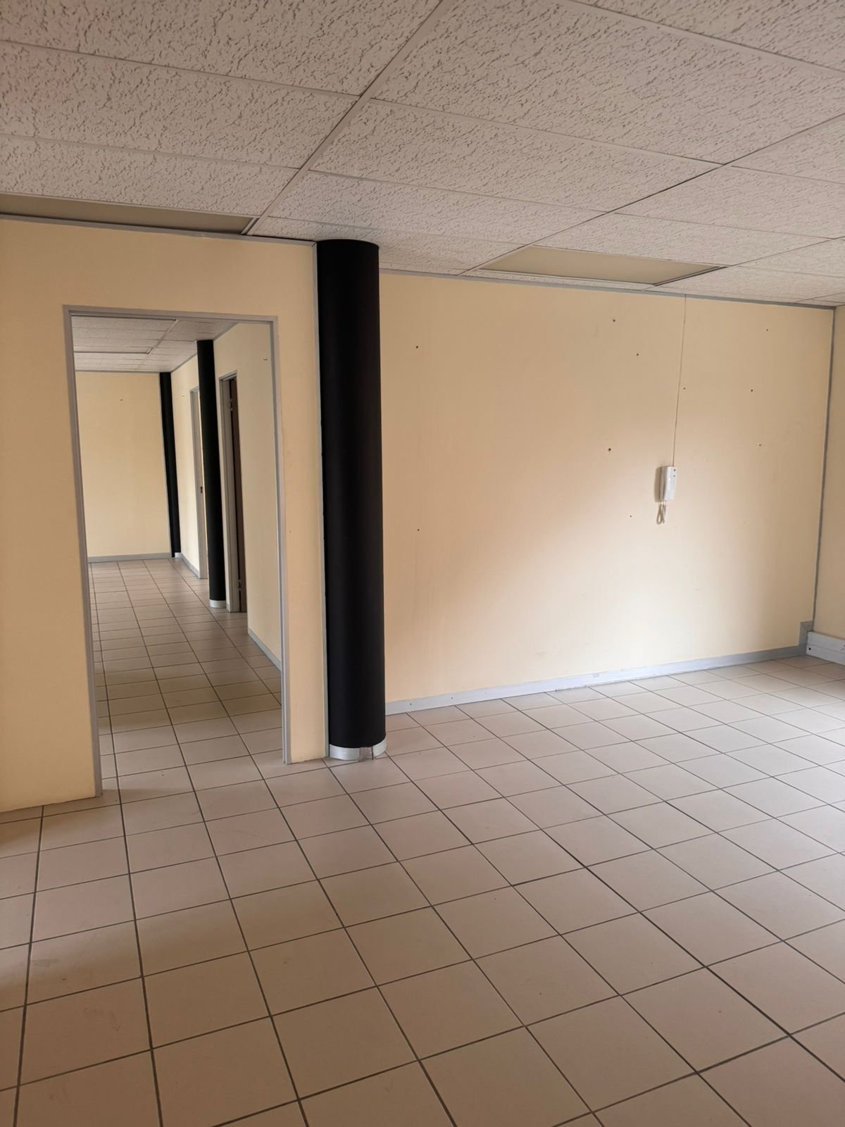 145m² Office Space to Let at Hammets Crossing Office Park - Prime Commercial Offices image 19