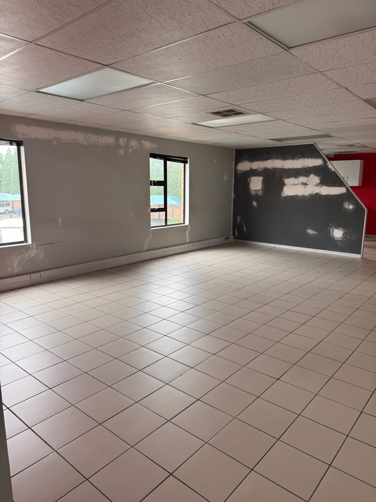 140m² Office Space to Rent in Fourways - Hammets Crossing Office Park - 5 Private Offices