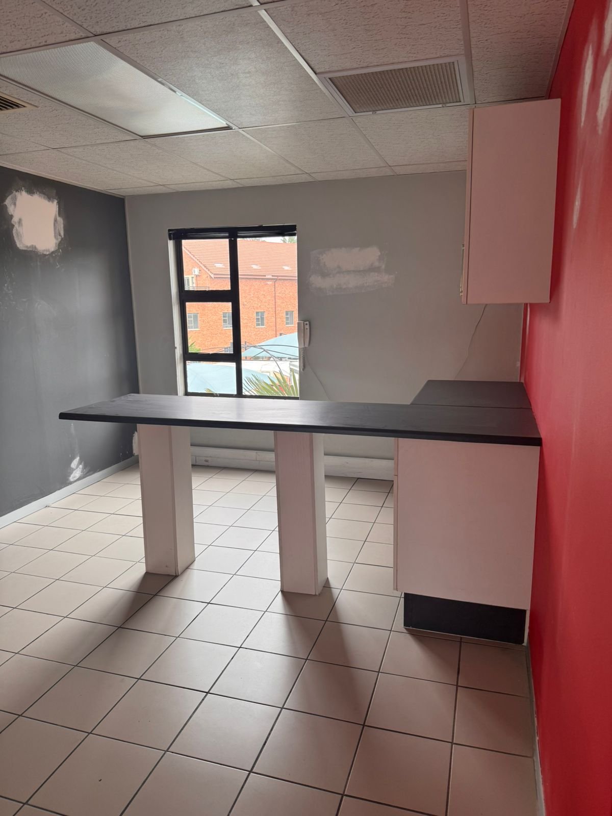 140m² Office Space to Rent in Fourways - Hammets Crossing Office Park - 5 Private Offices image 13