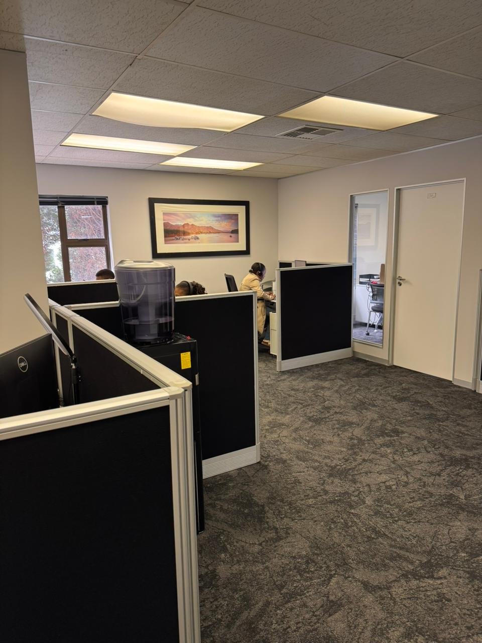 207m² Office Space to Let in Hammets Crossing Office Park, Fourways image 4