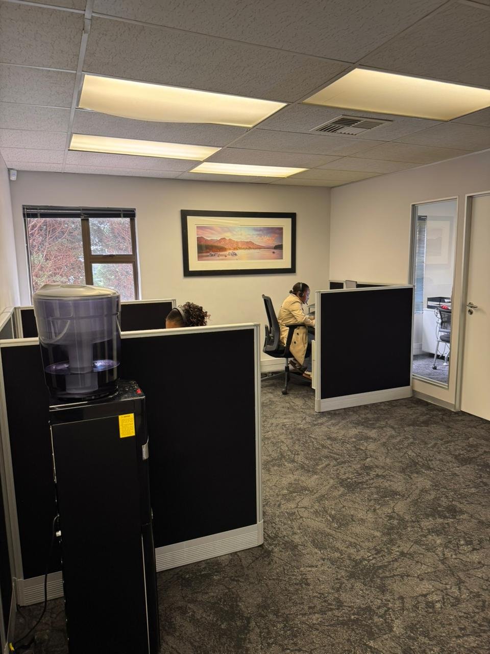 207m² Office Space to Let in Hammets Crossing Office Park, Fourways image 5